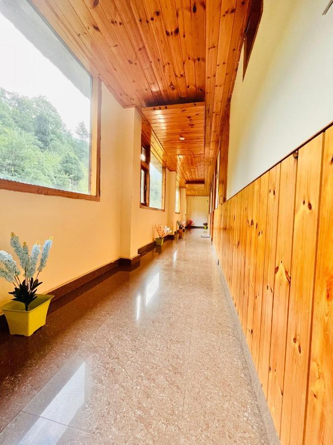 Hotel Himalayan River- Riverside Hotel Manāli エクステリア 写真